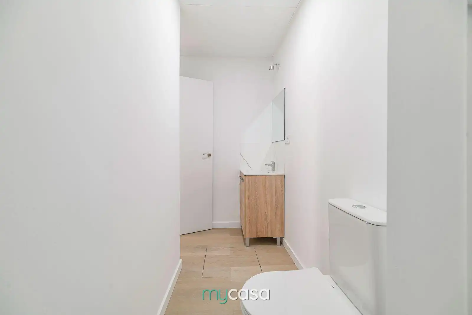 Bathroom of Study for sale in Barberà del Vallès  with Air Conditioner, Parquet flooring and Furnished