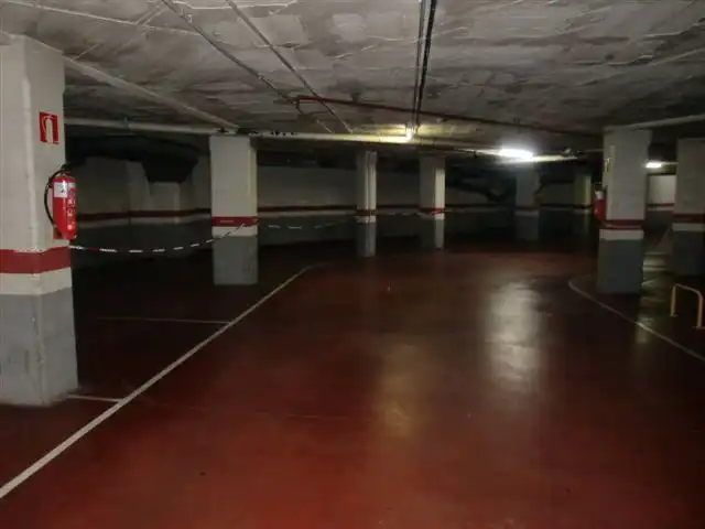 Parkplatz von Garage zur Miete in Barcelona