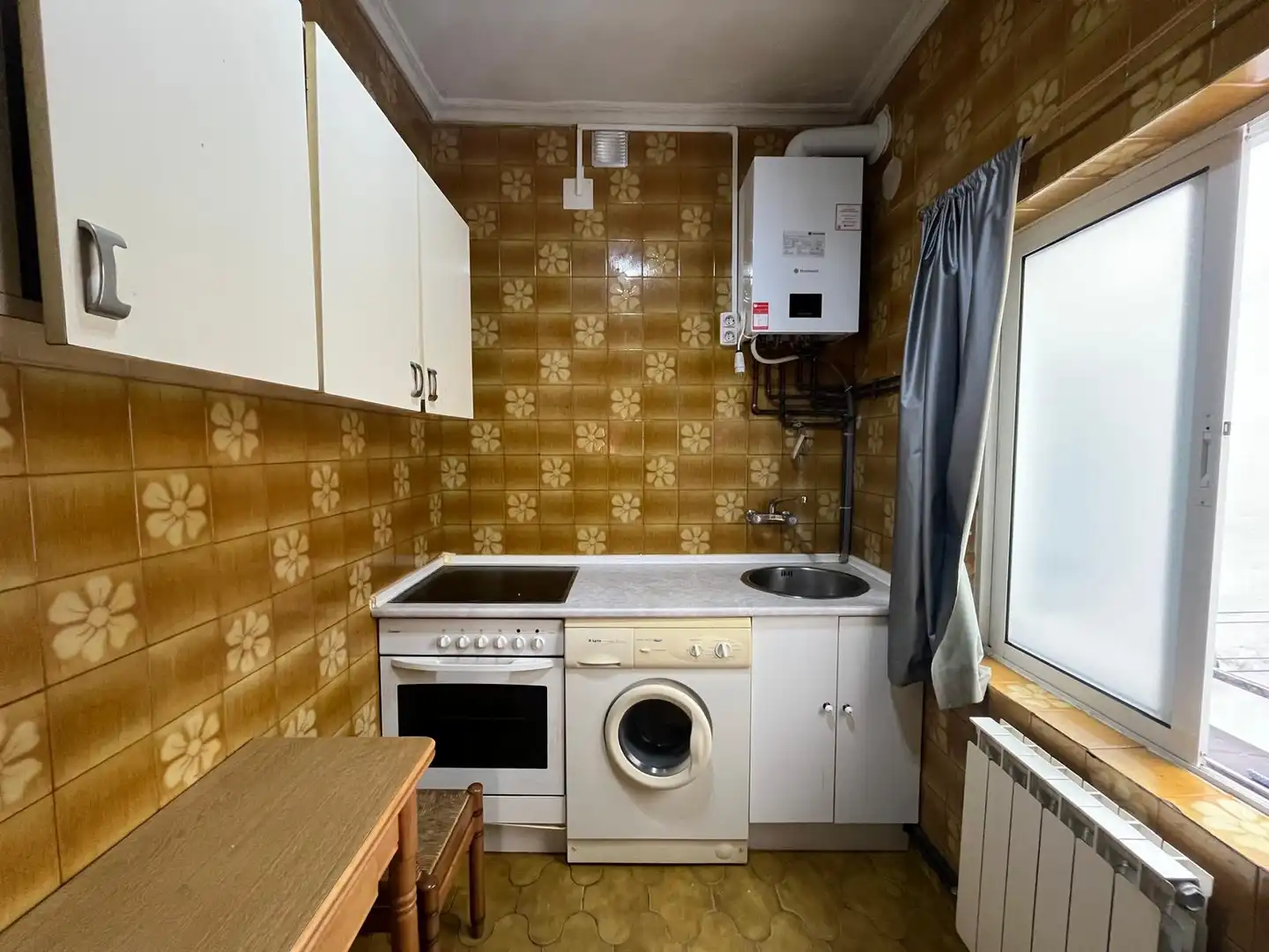 Cocina de Piso de alquiler en Valladolid con Calefacción, Amueblado y Horno
