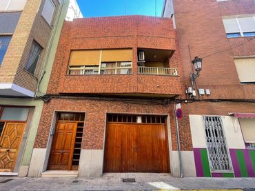 Casa con balcone in vendita a Calle TEMPLARIS DELS