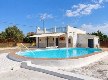 Xalet amb piscina en venda a Calle Sierra Morena