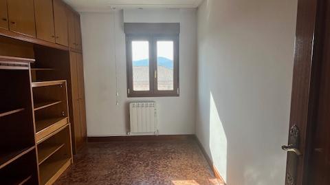 Foto 5 de Piso en venta en Aperribai Auzoa, Galdakao, Bizkaia