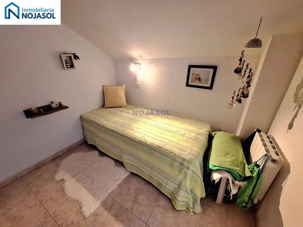 Dormitori de Apartament en venda en Noja amb Calefacció, Terrassa i Moblat