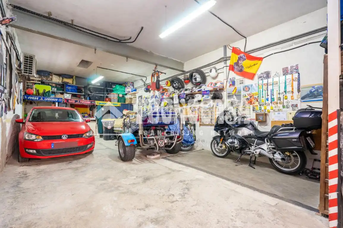 Casa adosada en venta en Colmenar Viejo con Calefacción, Terraza y Balcón