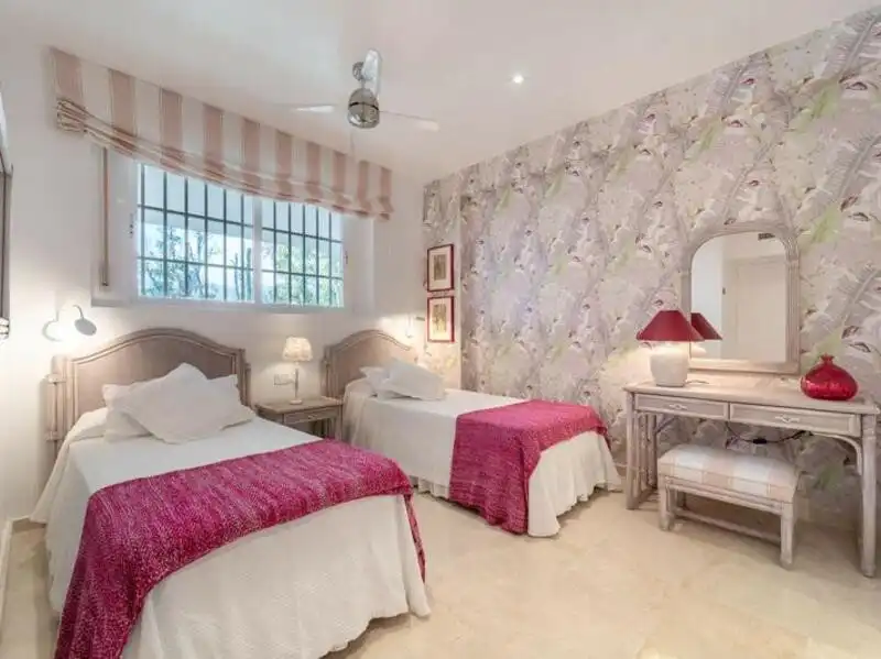 Dormitori de Apartament en venda en Marbella amb Aire condicionat, Calefacció i Terrassa