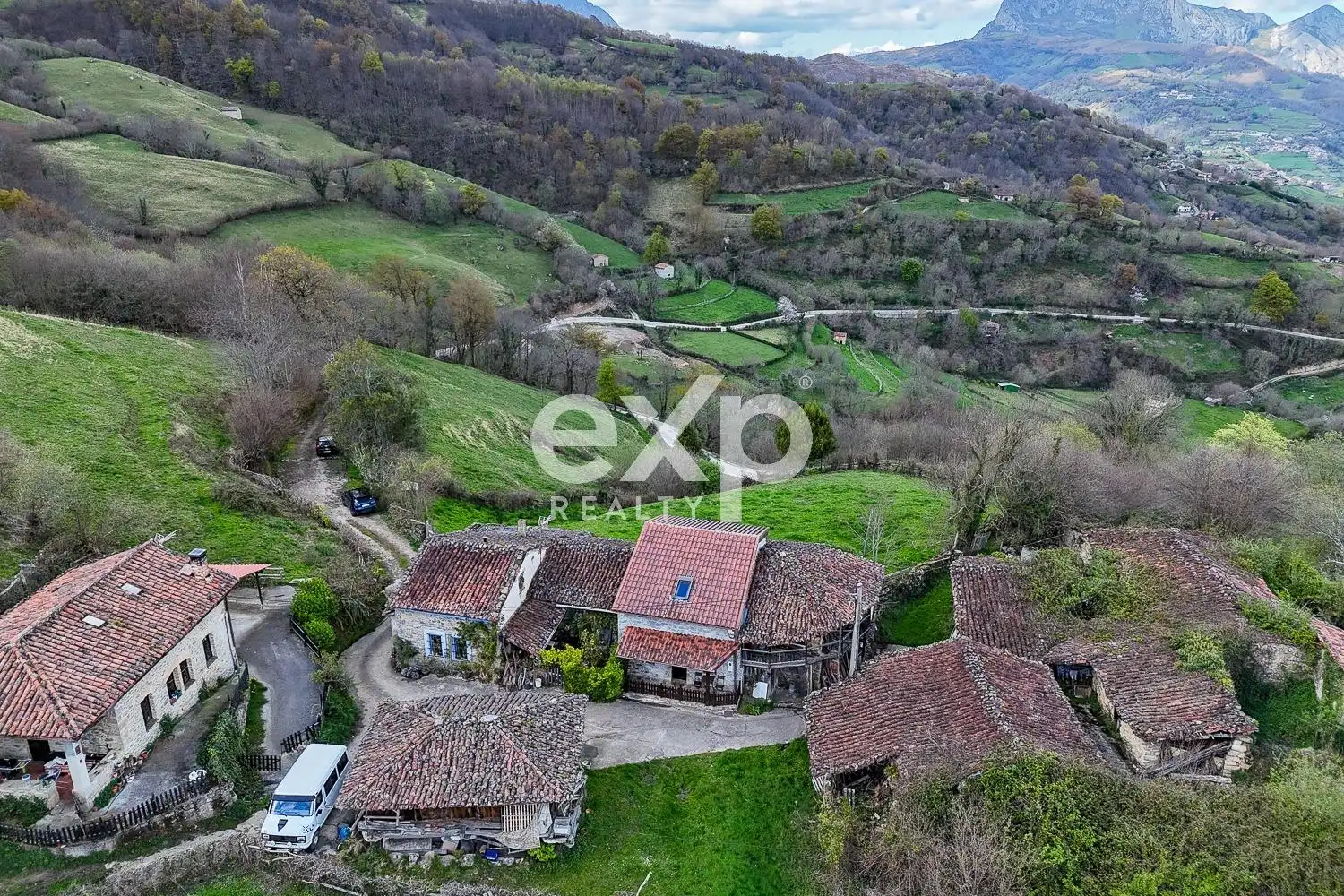 Finca rústica en venta en Riosa con Calefacción, Jardín privado y Parquet