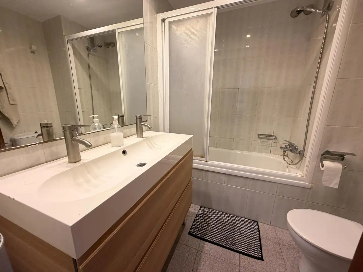 Baño de Piso en venta en Pineda de Mar con Trastero y Balcón