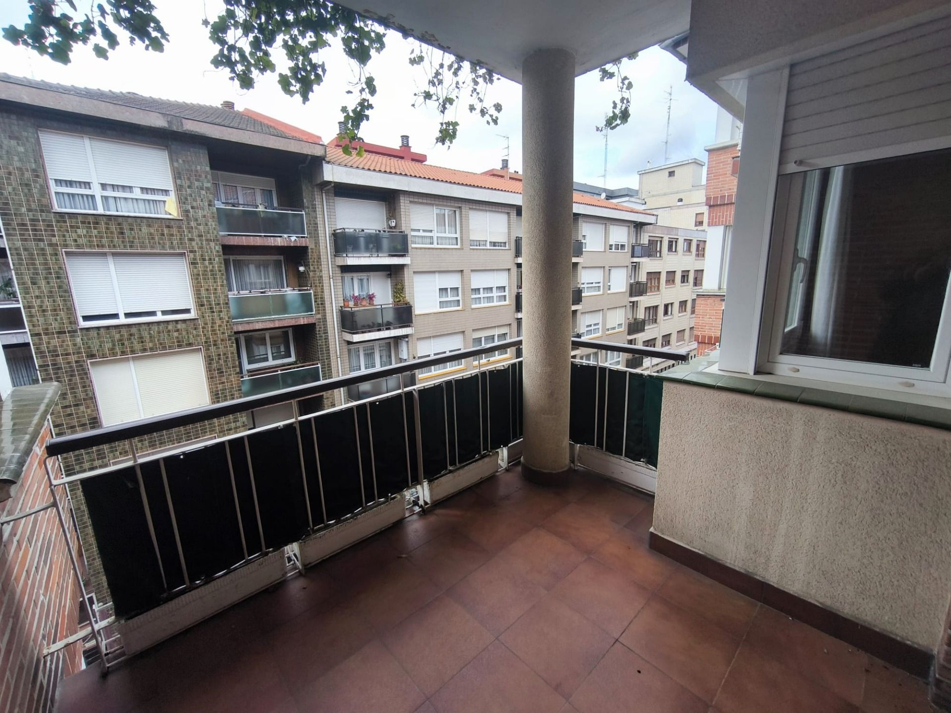 Terraza de Piso en venta en Barakaldo  con Terraza, Trastero y Amueblado