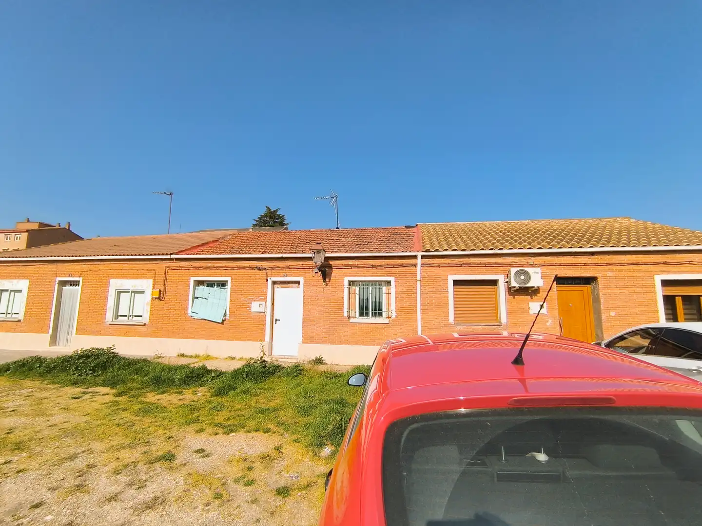 Vista exterior de Casa o chalet en venta en Venta de Baños con Jardín privado y Trastero