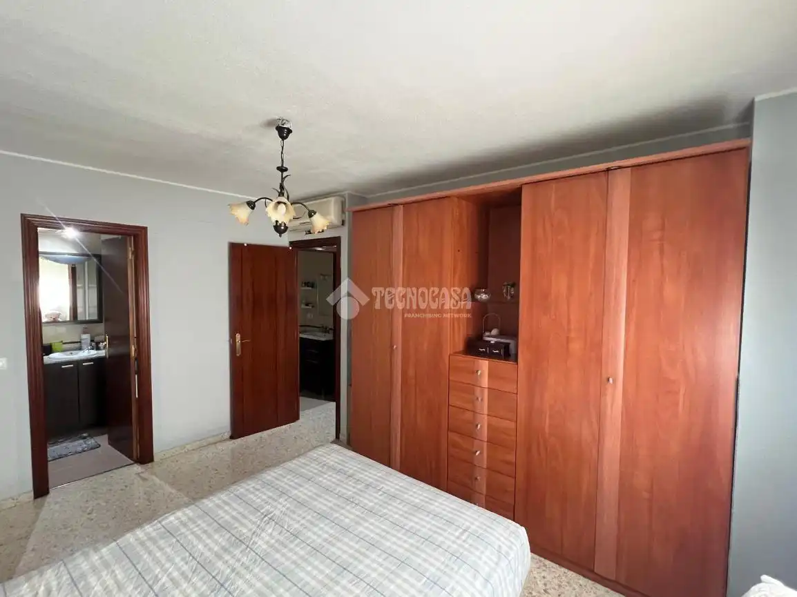 Habitación de Piso en venta en Dos Hermanas con Terraza