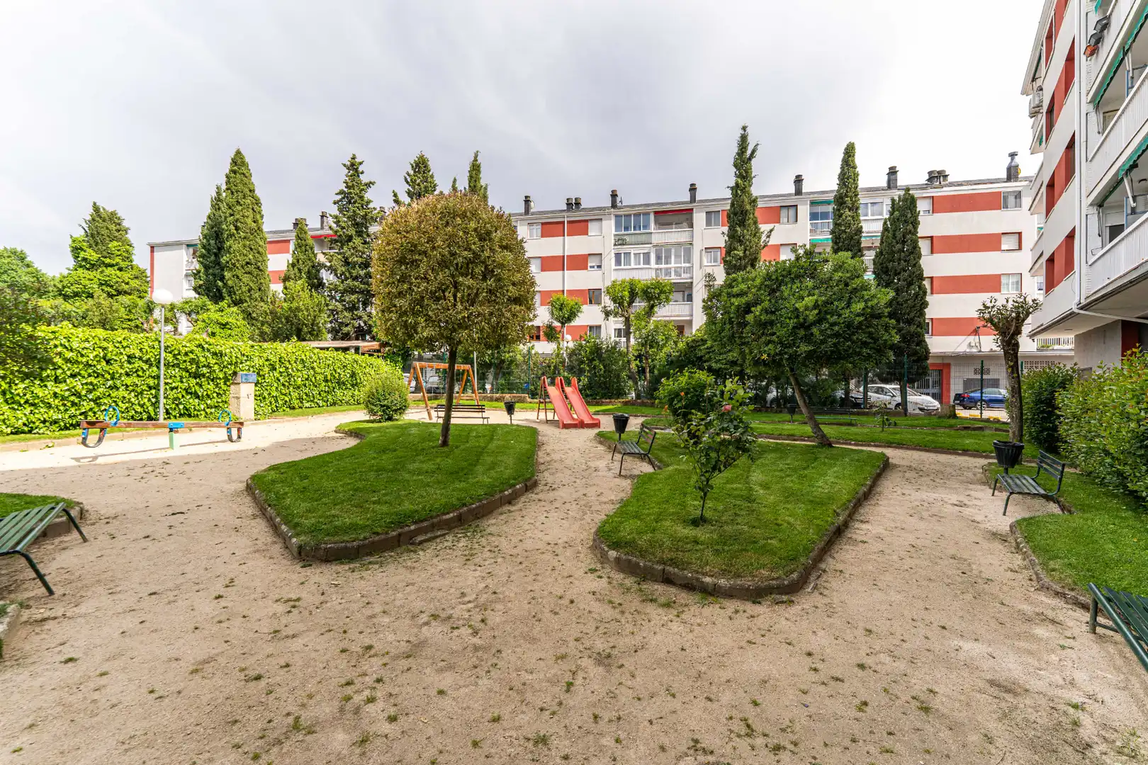 Parking of Flat for sale in Moralzarzal  with Air Conditioner, Heating and Private garden