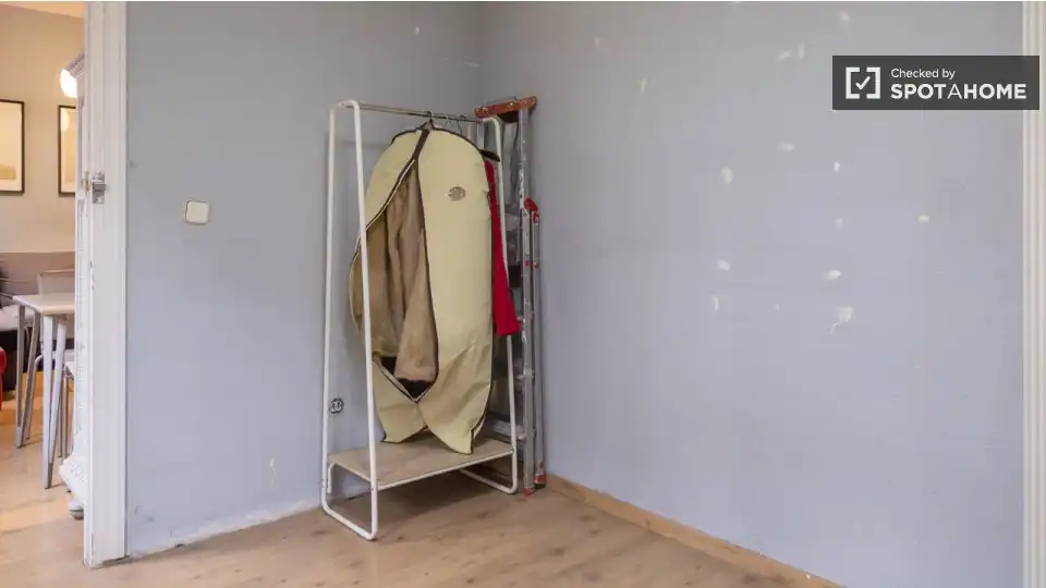 Bedroom of Flat for rent in Madrid  with Air Conditioner, Heating and Furnished
