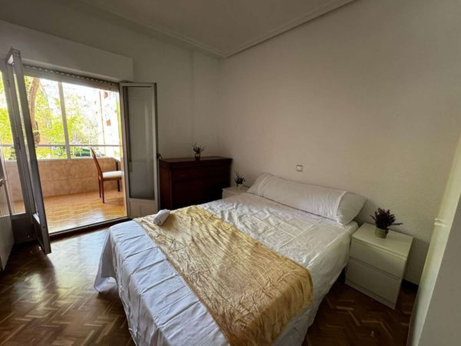 Bedroom of Flat to share in  Madrid Capital  with Air Conditioner, Heating and Terrace
