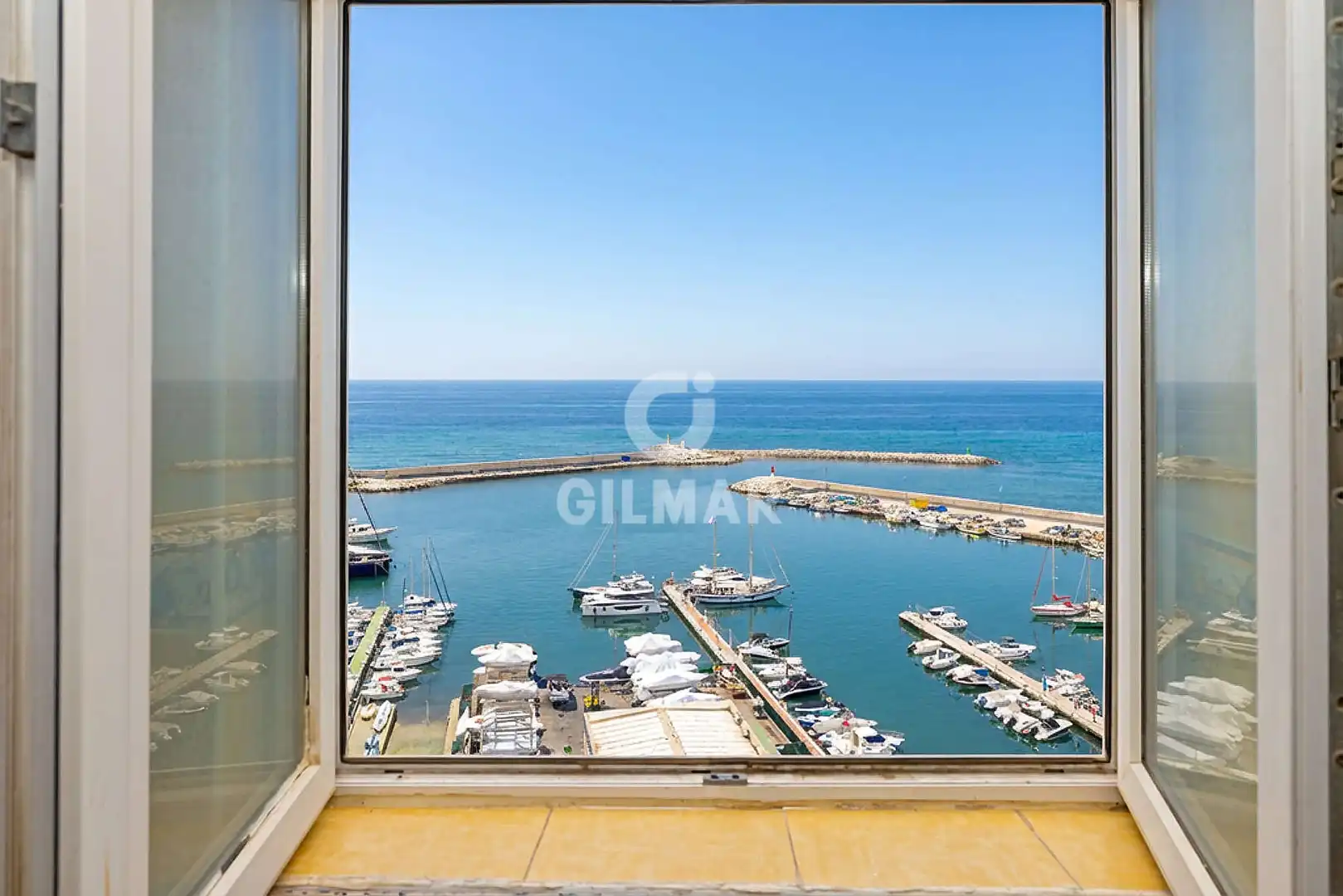 Apartments for sale in Estepona  with Heating and Swimming Pool