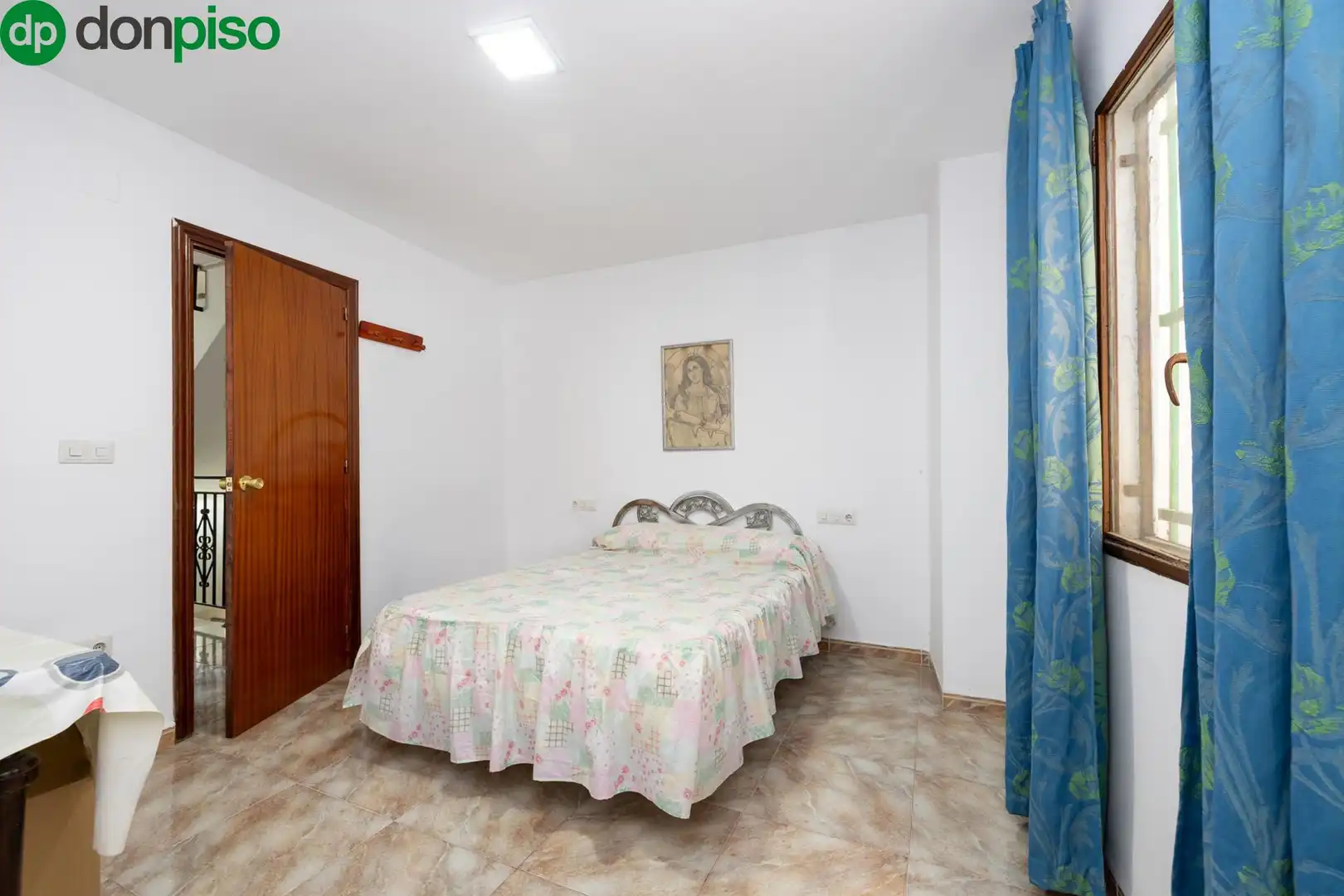 Dormitori de Finca rústica en venda en Armilla amb Jardí privat i Terrassa