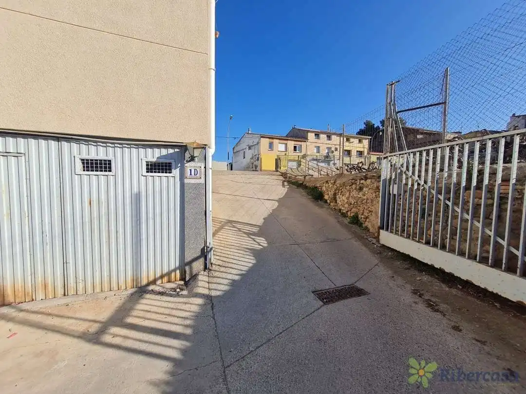 Parking de Piso en venta en Cintruénigo con Calefacción, Trastero y Balcón