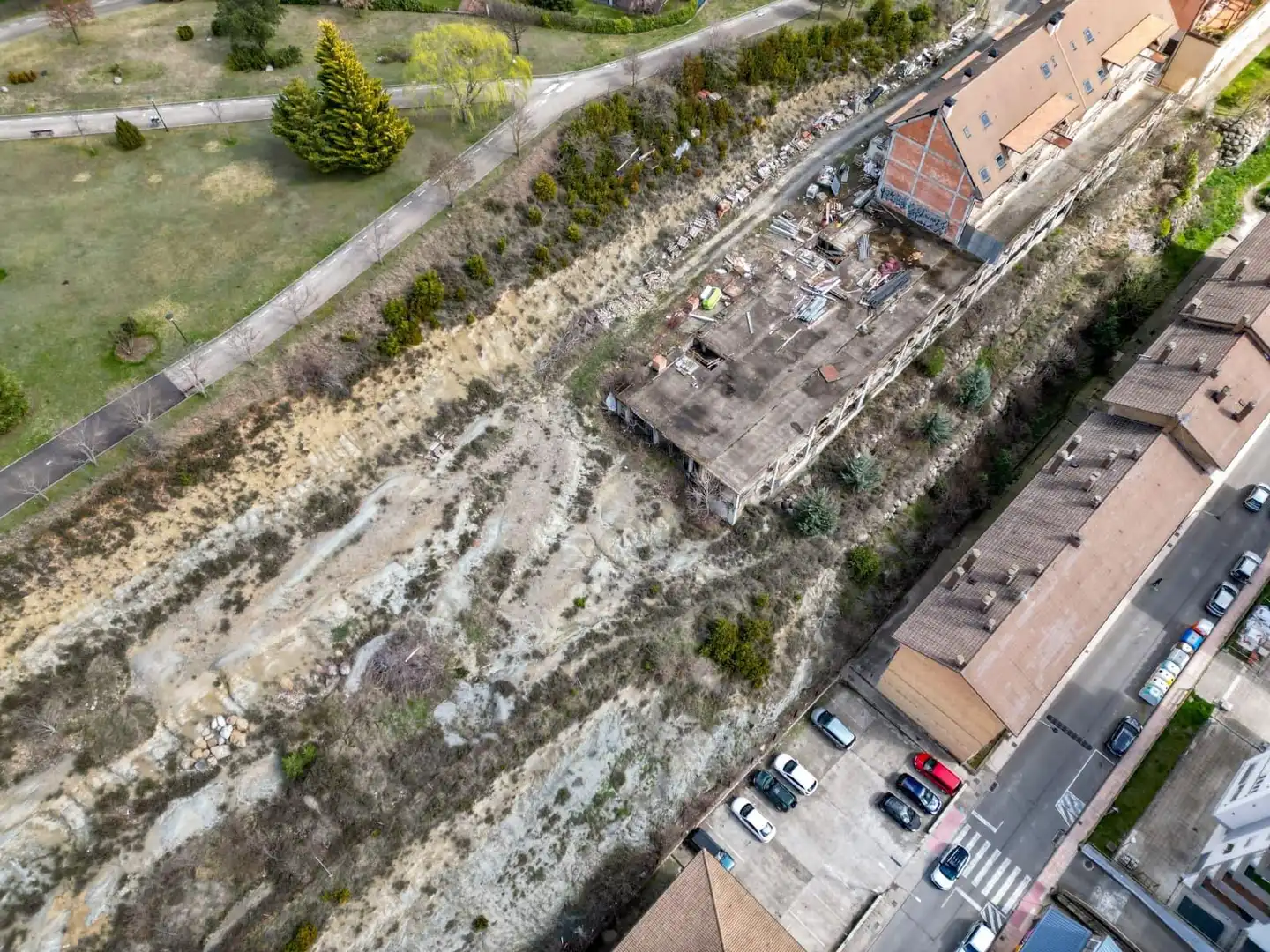 Edificio en venta en Sabiñánigo