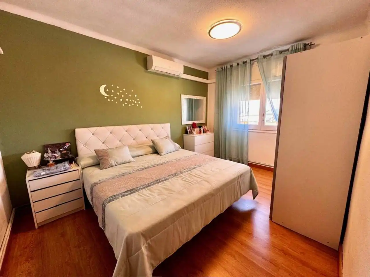 Houses for sale in Paseo Joan Miró, La Balconada - Cal Gravat