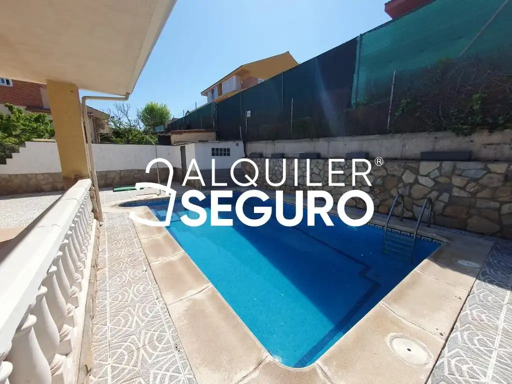 Swimming pool of Houses for rent in Batres  with Heating, Terrace and Swimming Pool