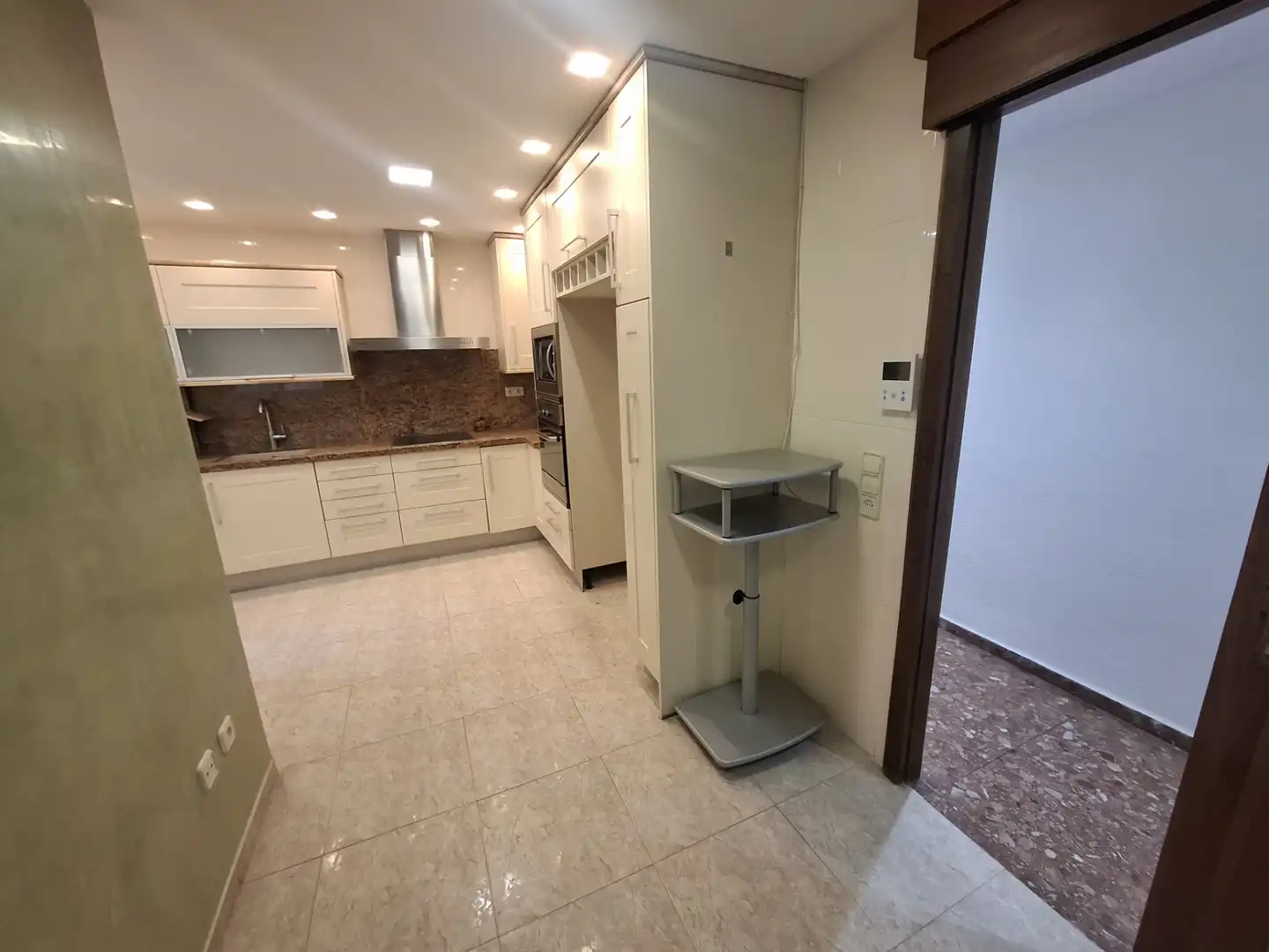 Küche von Wohnung zum Verkauf in Valencia mit Klimaanlage, Heizung und Abstellraum