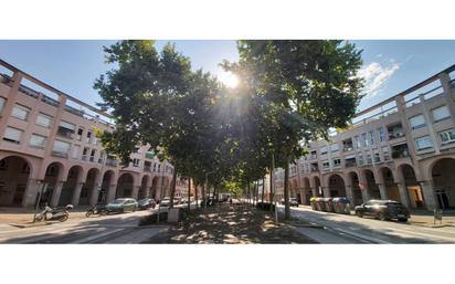 Vista exterior de Pis en venda en Girona Capital amb Aire condicionat, Calefacció i Jardí privat