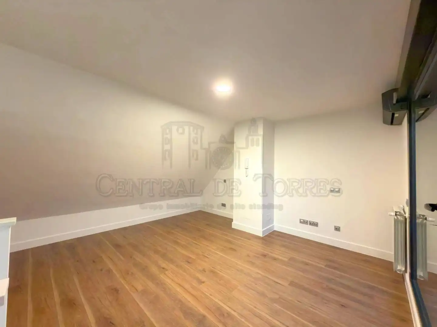 Detached homes for rent in Calle Francisco de Vitoria, Valenoso