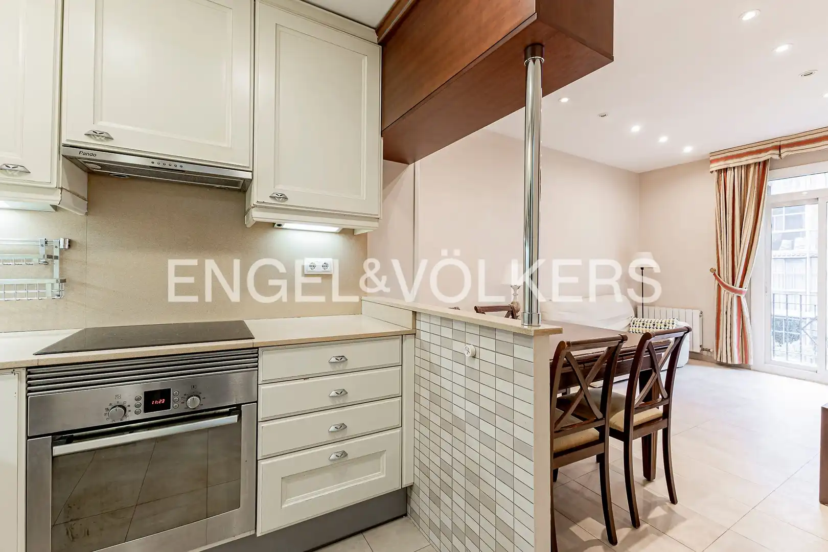 Cocina de Piso de alquiler en Barcelona con Aire acondicionado, Calefacción y Amueblado