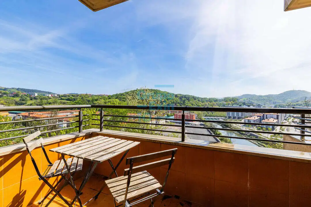 Terraza de Piso en venta en Donostia - San Sebastián  con Calefacción, Terraza y Microondas