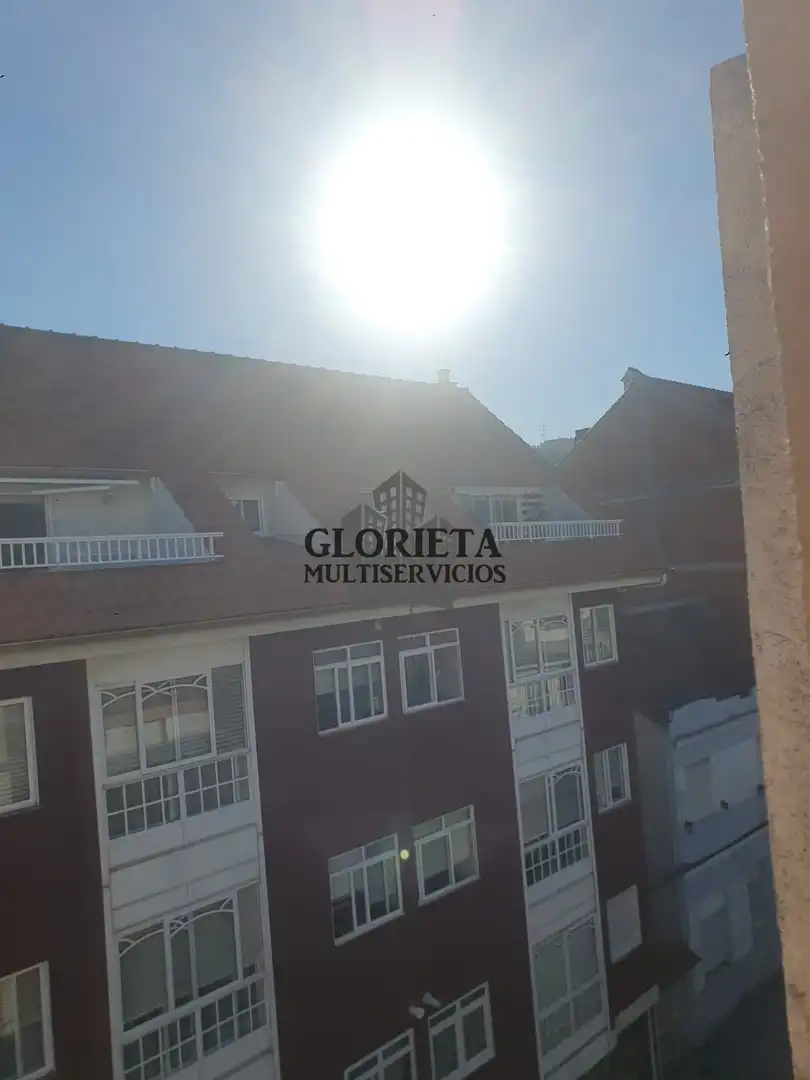 Vista exterior de Piso en venta en Vigo  con Calefacción, Terraza y Trastero