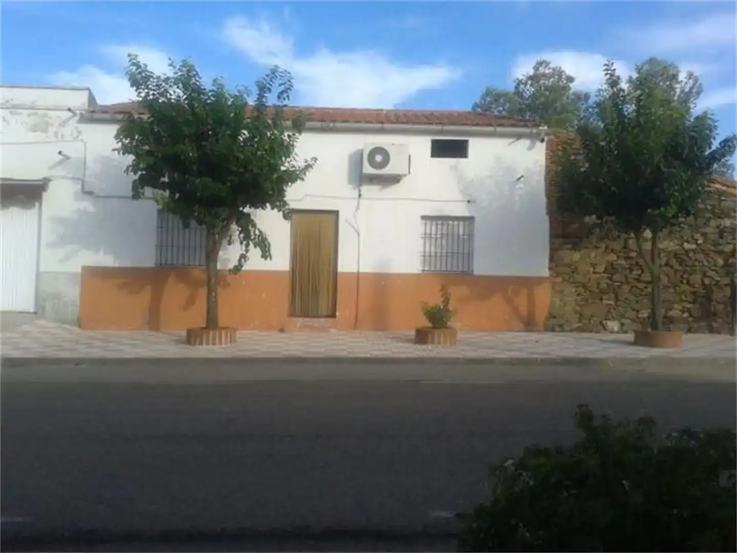 Exterior view of Commercial properties for sale in Acedera, Badajoz