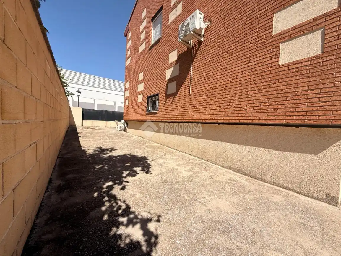 Casa pareada en venta en Alovera, imagen 4