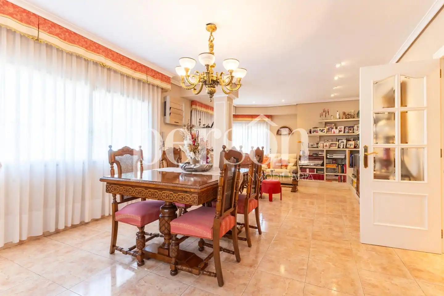 Villa con piscina in vendita a Zona Avenida Alta - Auditorio, imagen 9