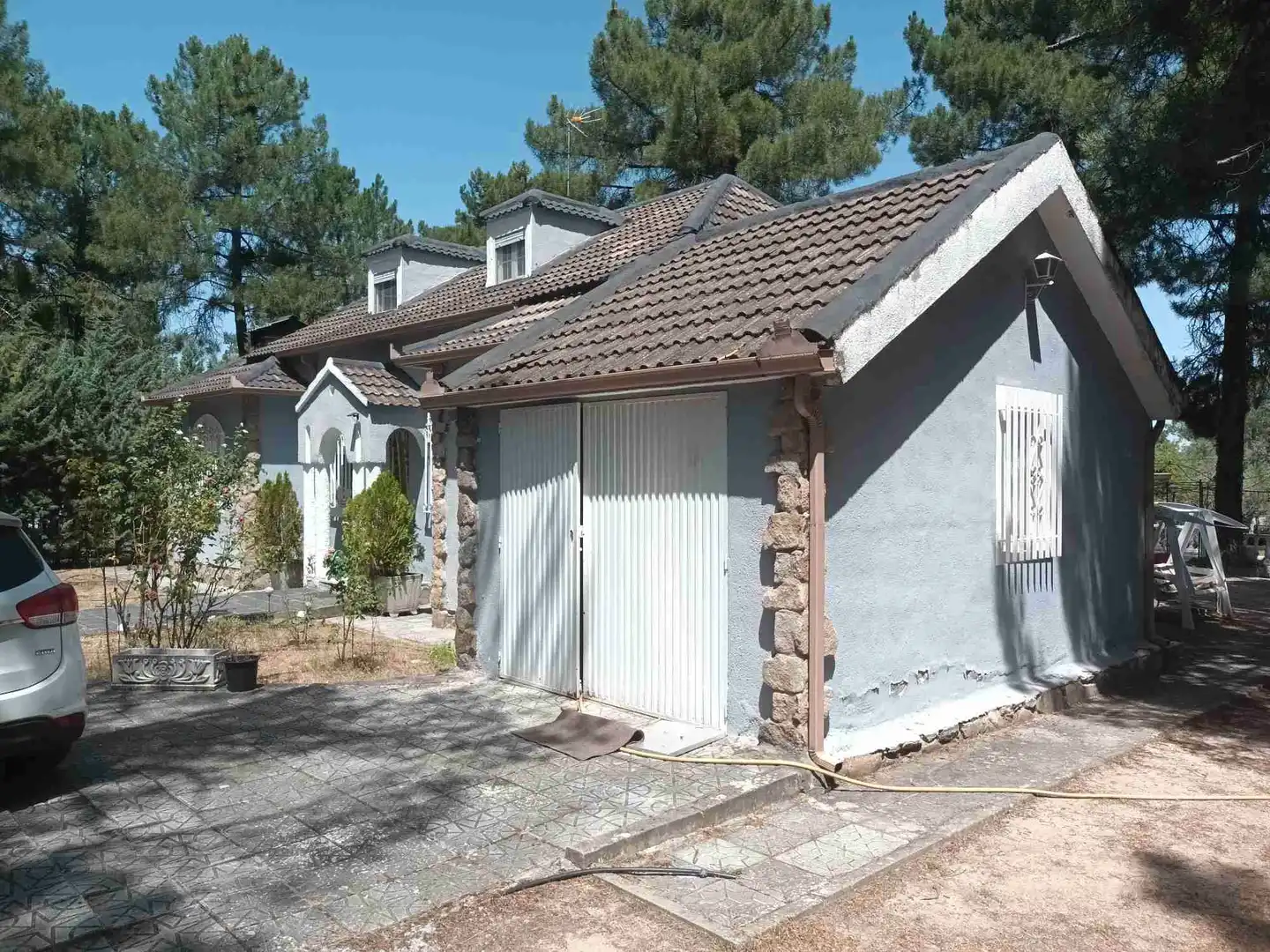 Vista exterior de Casa o xalet en venda en Marugán amb Calefacció, Jardí privat i Terrassa