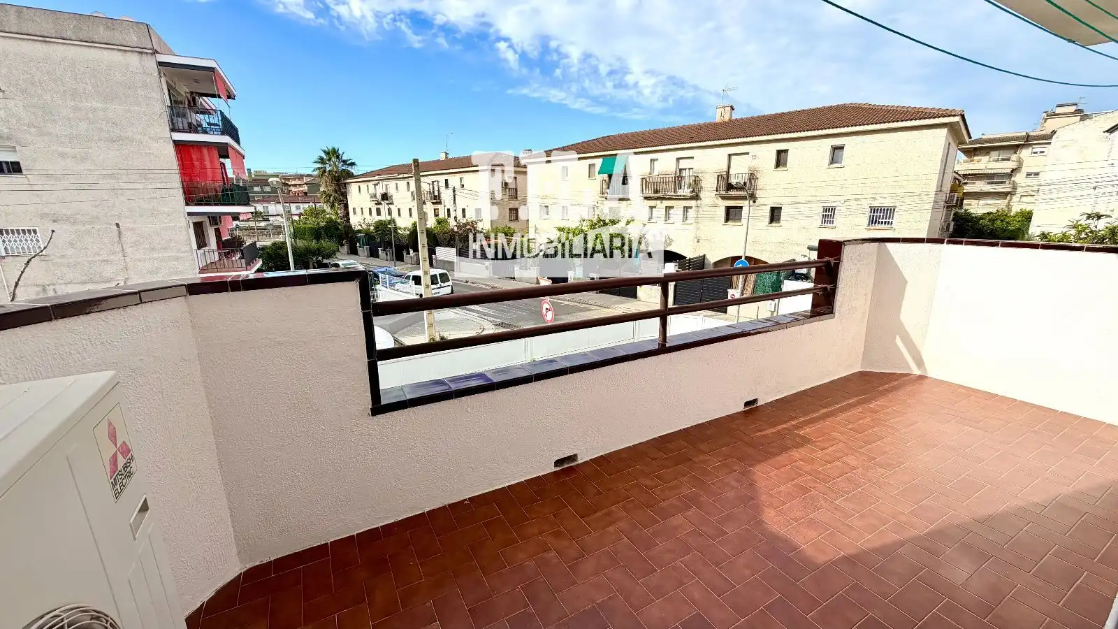 Vista exterior de Casa o xalet en venda en Cunit amb Aire condicionat, Calefacció i Jardí privat