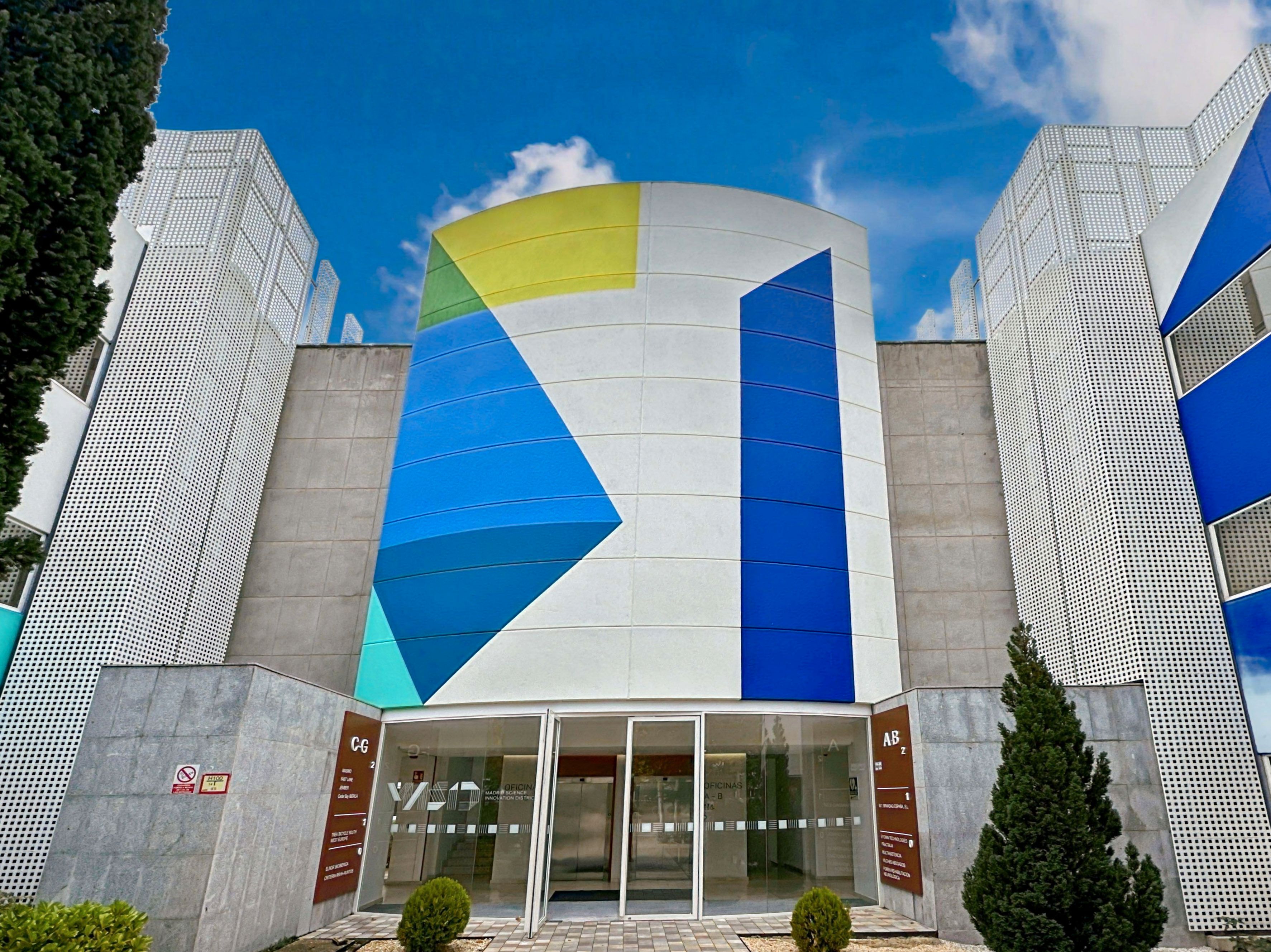 Exterior view of Office to rent in Tres Cantos  with Air Conditioner, Heating and Furnished