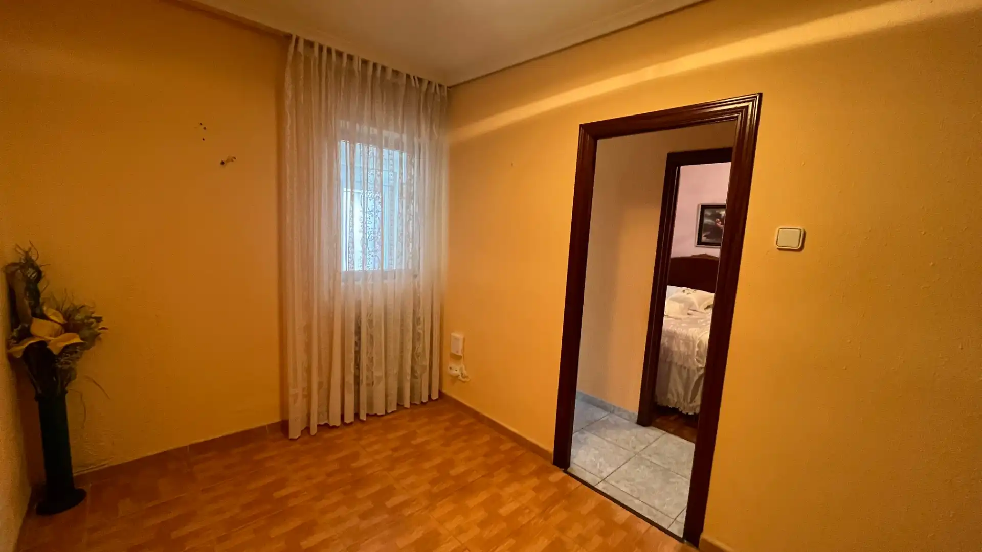 Dormitori de Casa o xalet en venda en Valladolid amb Calefacció i Moblat