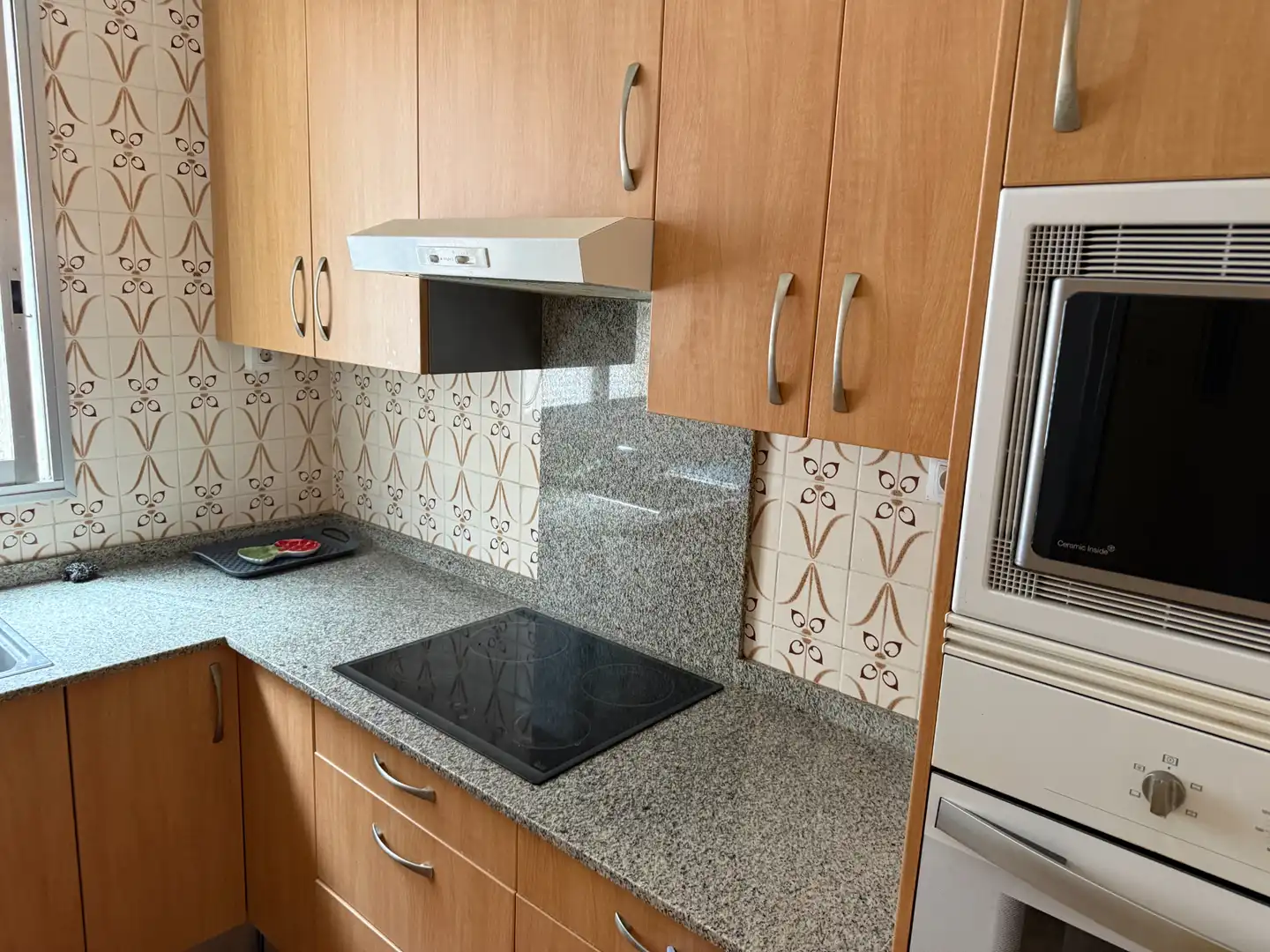 Kitchen of Flat for sale in Valencia  with Air Conditioner and Storage room