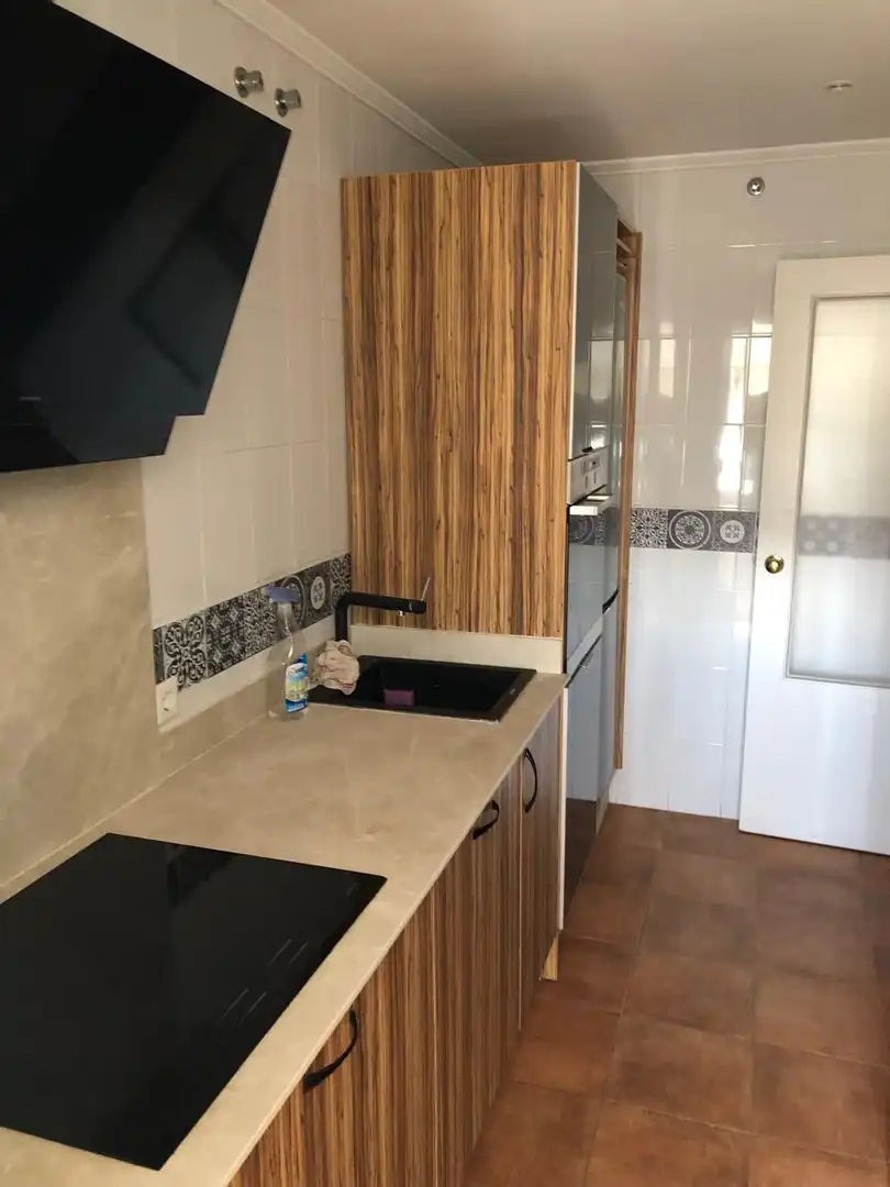 Cocina de Piso en venta en Sevilla con Aire acondicionado, Jardín privado y Trastero
