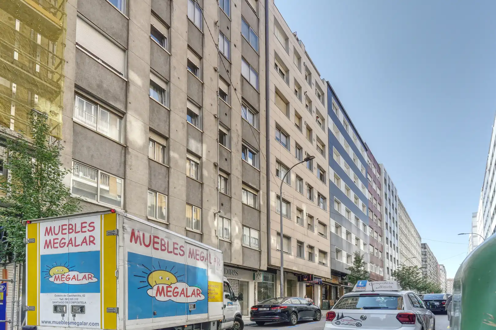 Vista exterior de Pis en venda en Santiago de Compostela  amb Calefacció i Moblat