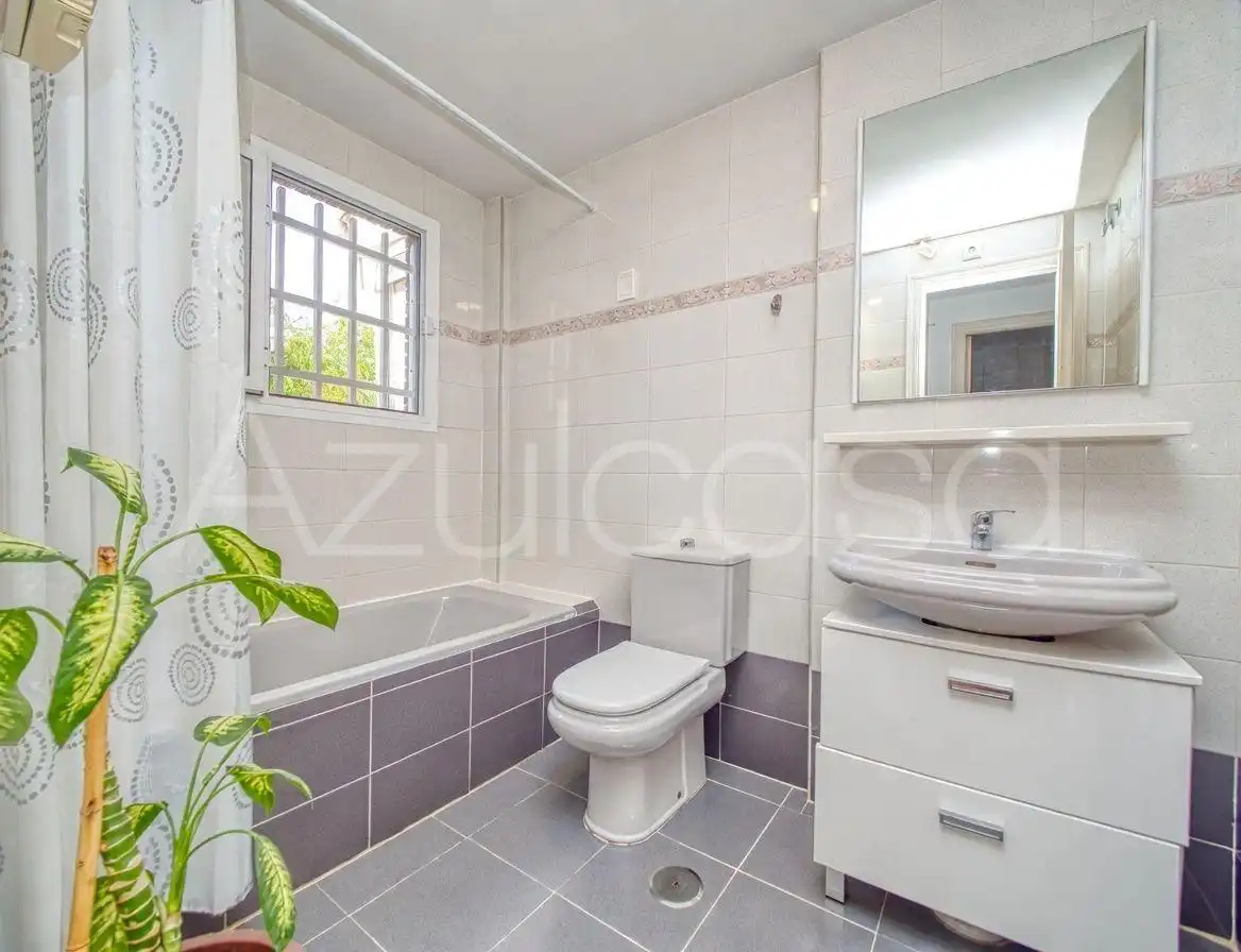 Terraced house with pool for sale in Calle Olimpo, imagen 50