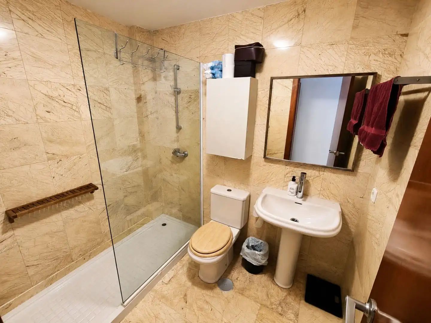 Chalet con piscina en venta en Calle de la Camelia 24, imagen 4