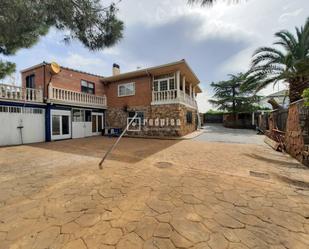 Exterior view of House or chalet for sale in Paracuellos de Jarama  with Terrace and Swimming Pool