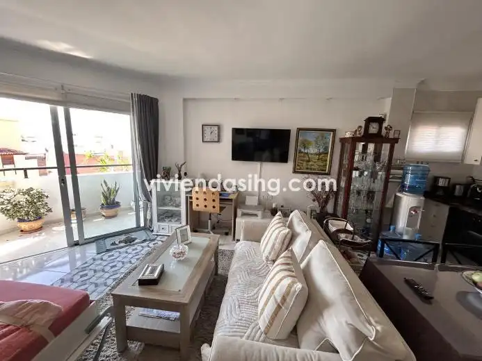 Sala de estar de Apartamento en venta en Puerto de la Cruz con Terraza, Amueblado y Horno
