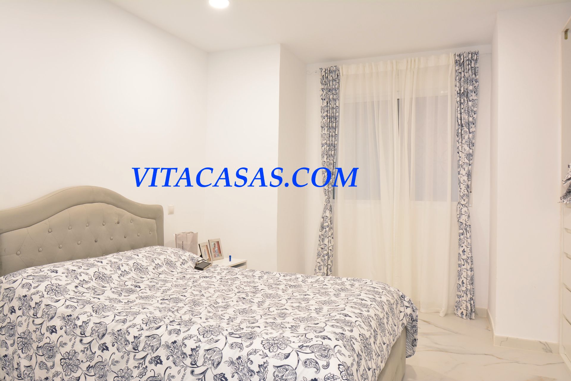 Bedroom of Premises for sale in  Madrid Capital  with Air Conditioner, Heating and Furnished