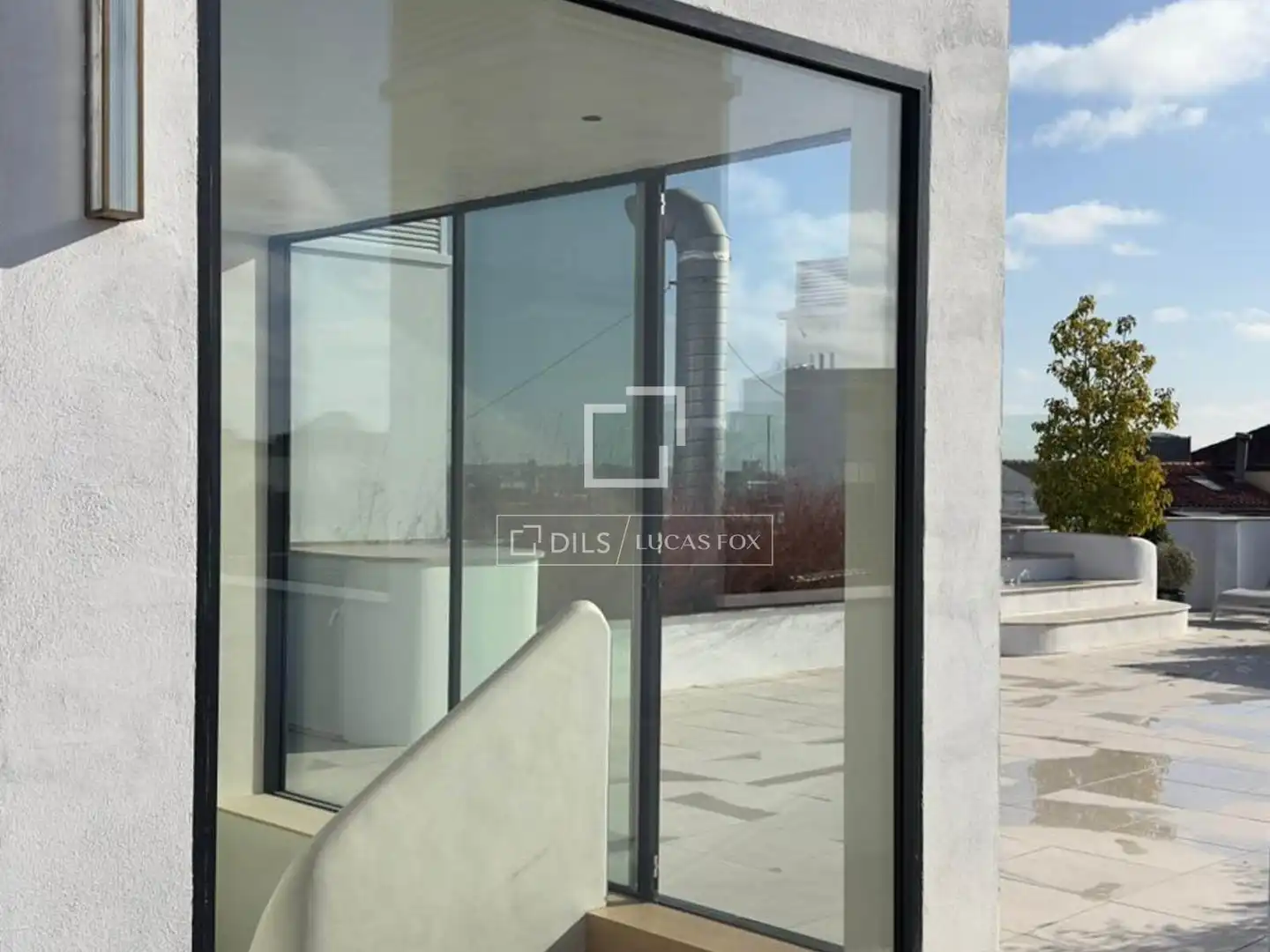 Vista exterior de Àtic de lloguer en Madrid amb Aire condicionat, Calefacció i Terrassa