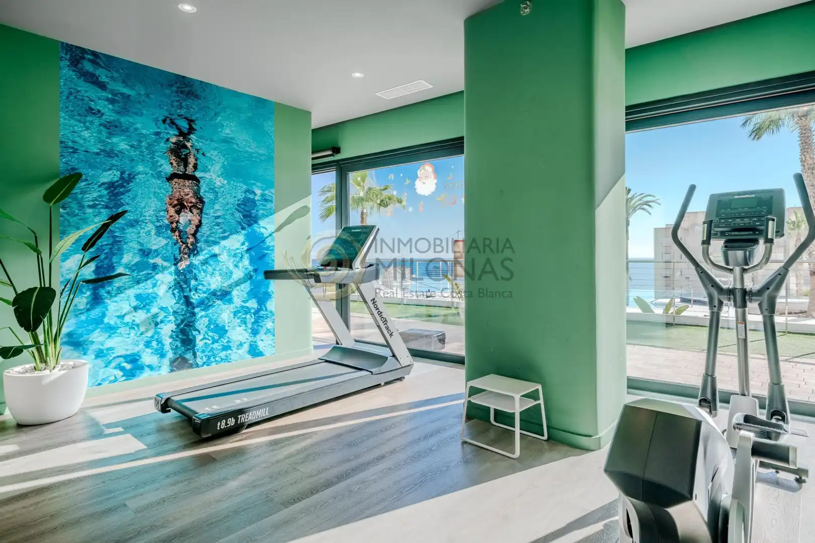 Piscina de Apartament en venda en Benidorm amb Aire condicionat, Terrassa i Traster