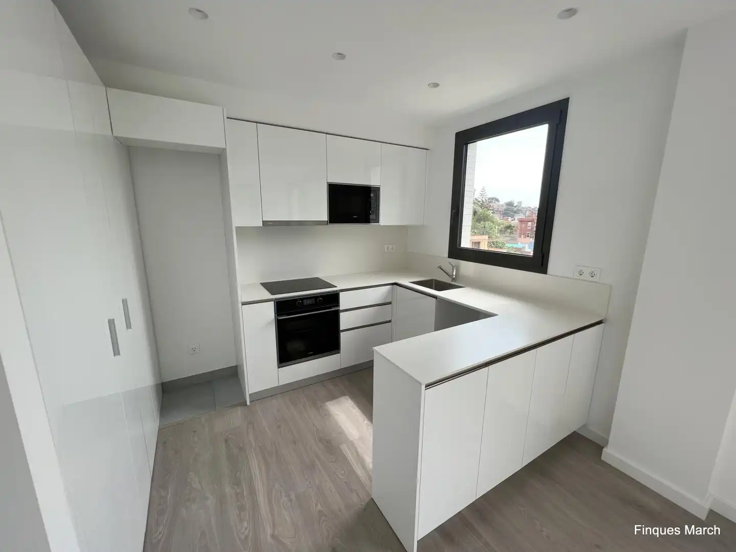 Cocina de Piso de alquiler en Barcelona con Aire acondicionado, Calefacción y Parquet