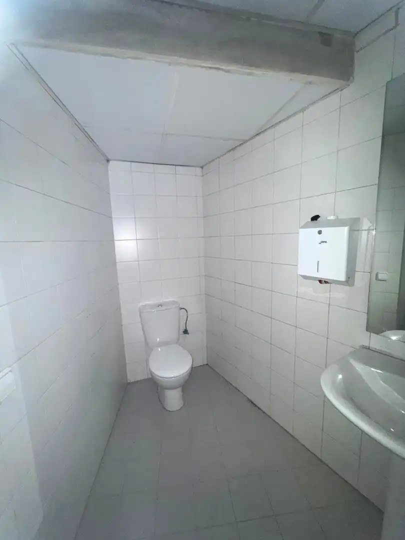 Local comercial en venda a Calle San Mames 1 24007 Leon, imagen 12