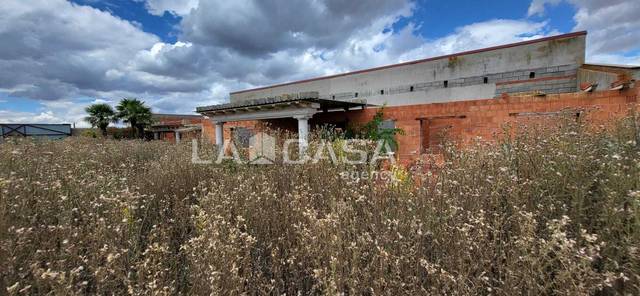 Terreno residencial en Venta en Camino de Palomares en Extrarradio