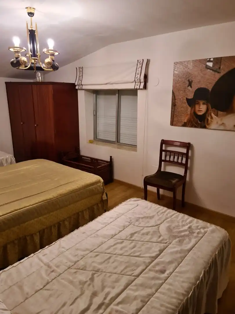 Dormitori de Casa o xalet en venda en Armenteros amb Moblat